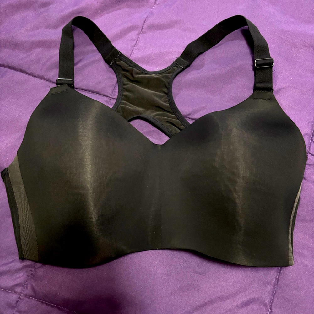 Avía sports bra
